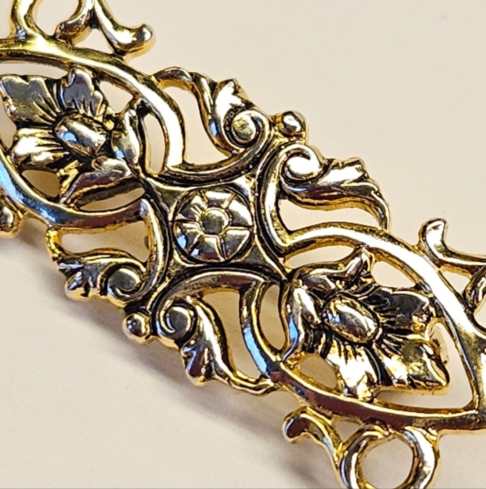 Vintage Floral Filigree Brooch - Picture 9 of 9